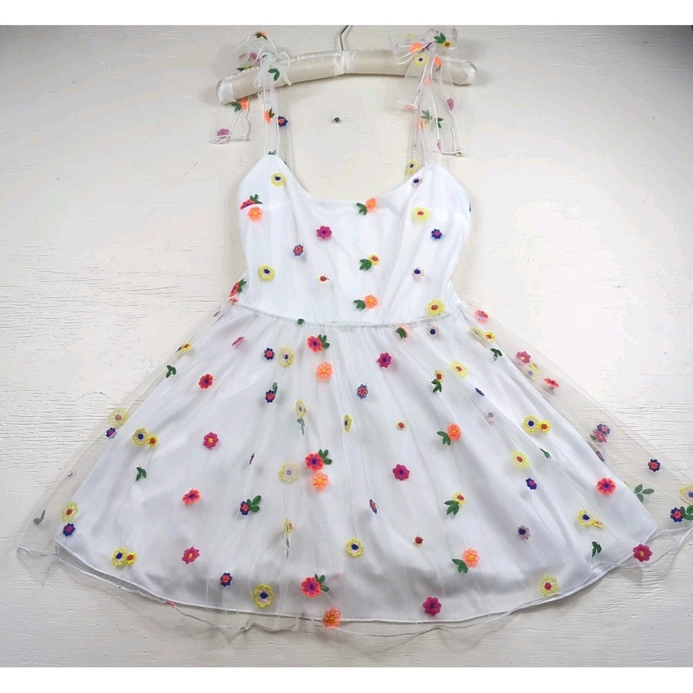 Lucy In The Sky Women's Los‎ Angeles Embroidered Floral Dress White Spring L